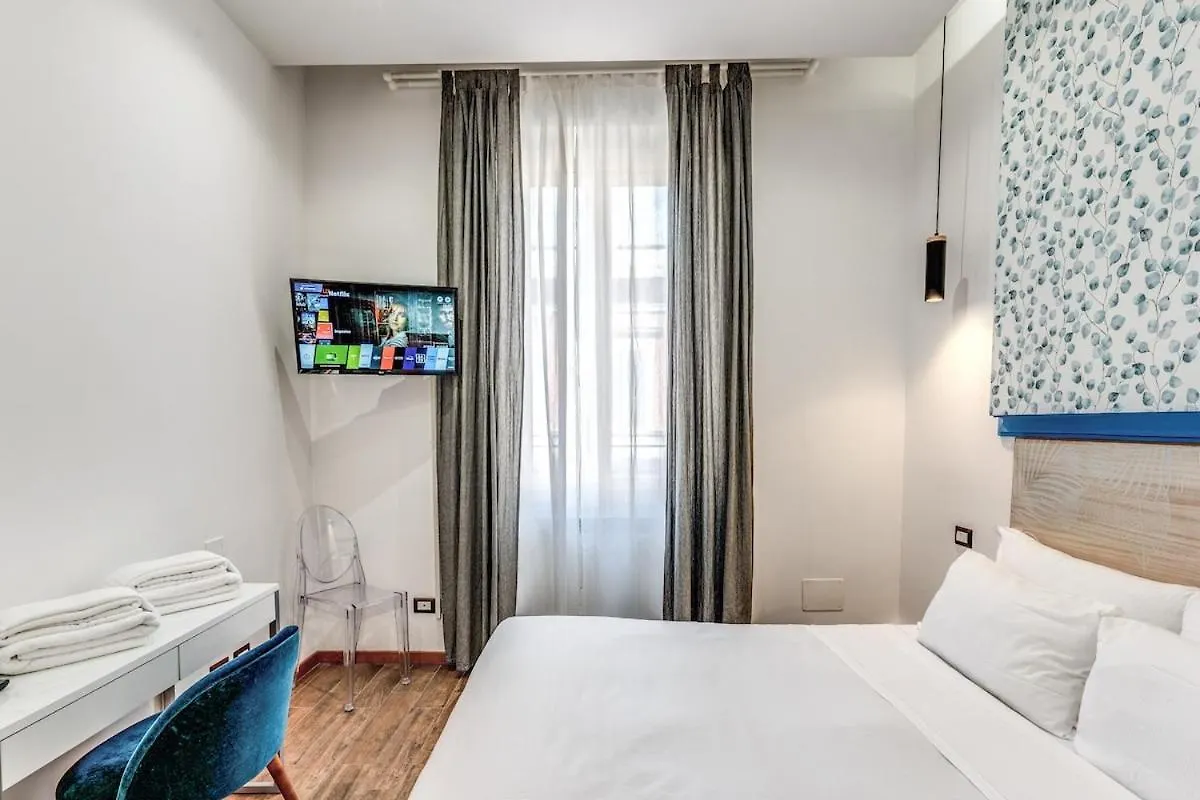 Style Apartment Julia 50 Mt From Colosseum Italy