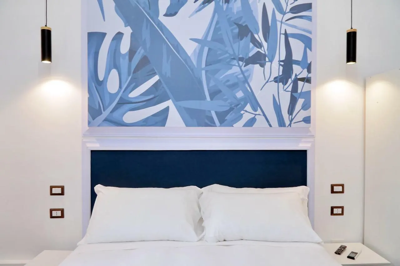 Style Apartment Julia 50 Mt From Colosseum Rome