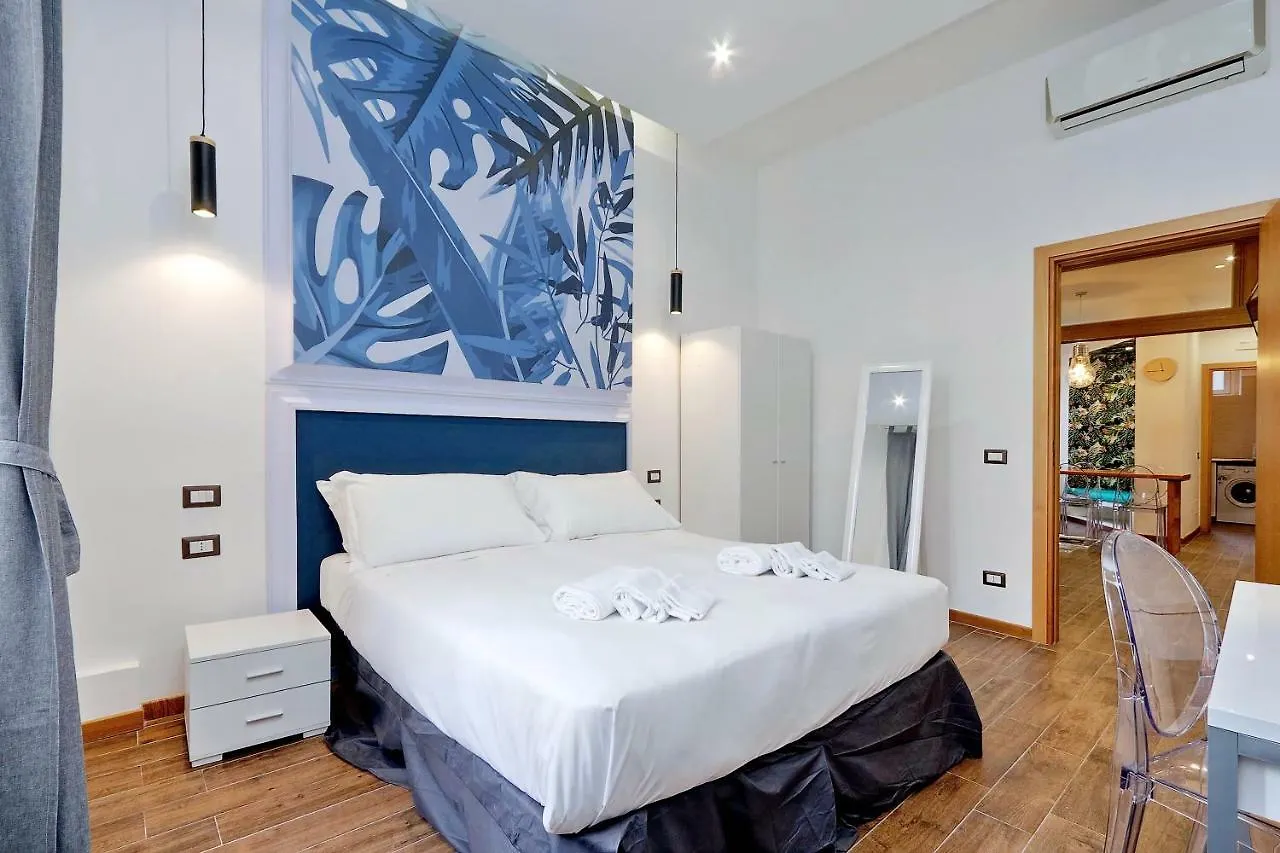Style Apartment Julia 50 Mt From Colosseum 0*, Rome Italy