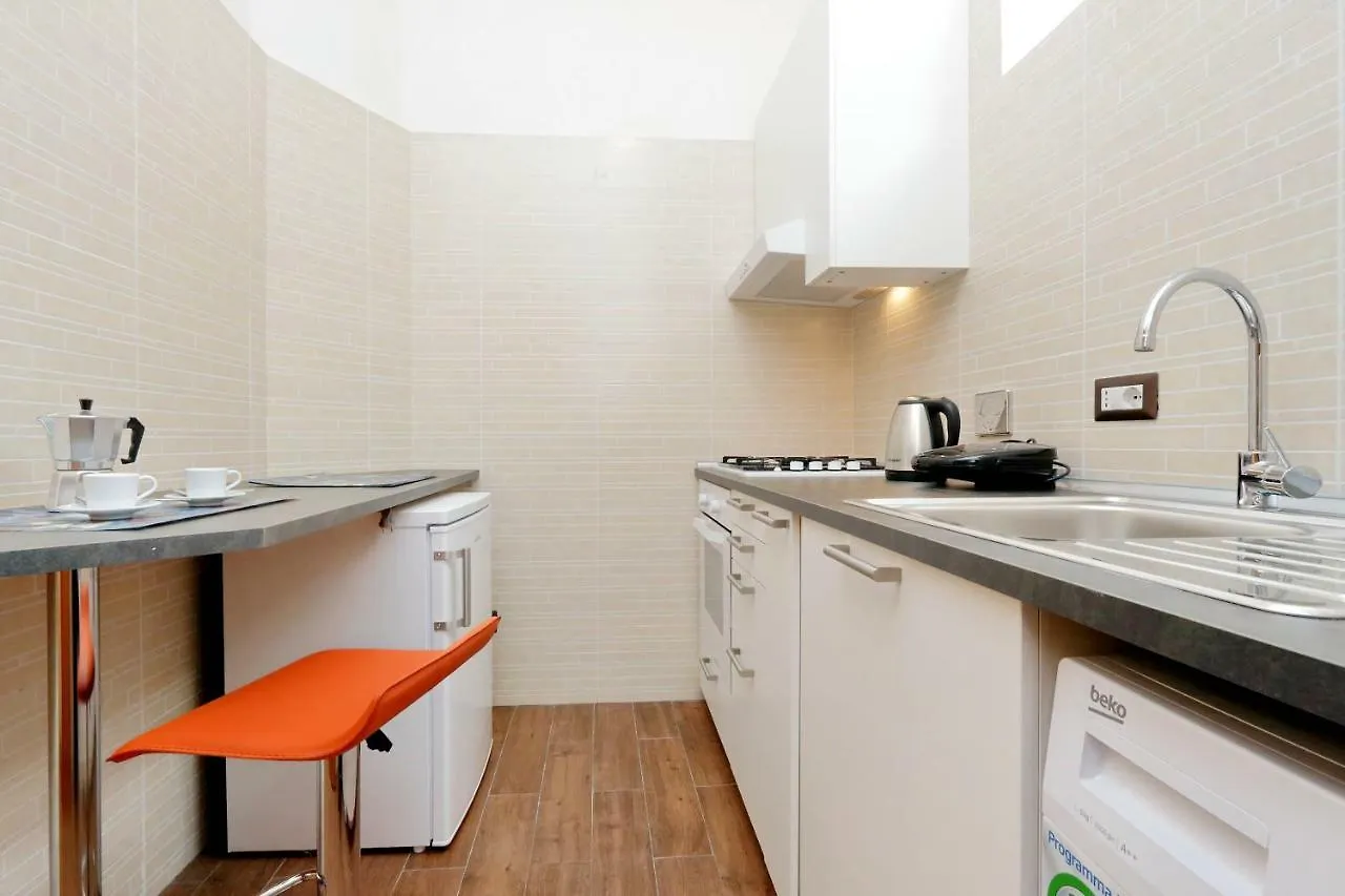 Style Apartment Julia 50 Mt From Colosseum